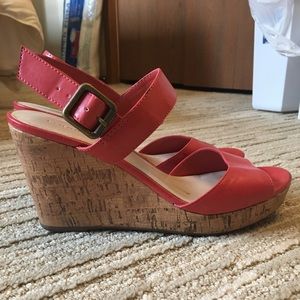 Etienne Aigner wedges